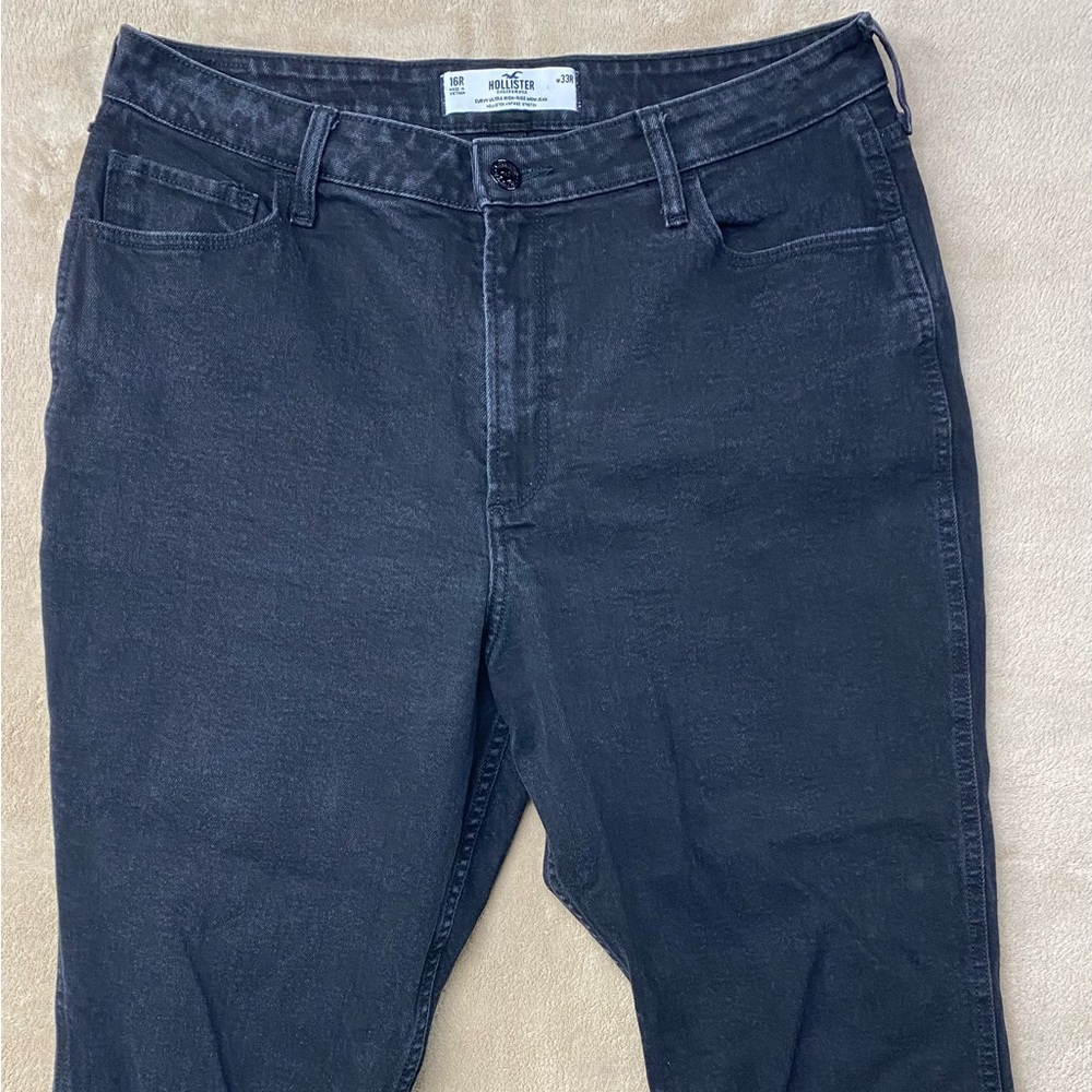 Hollister Men's Black Curvy Ultra High Rise Mom Jeans